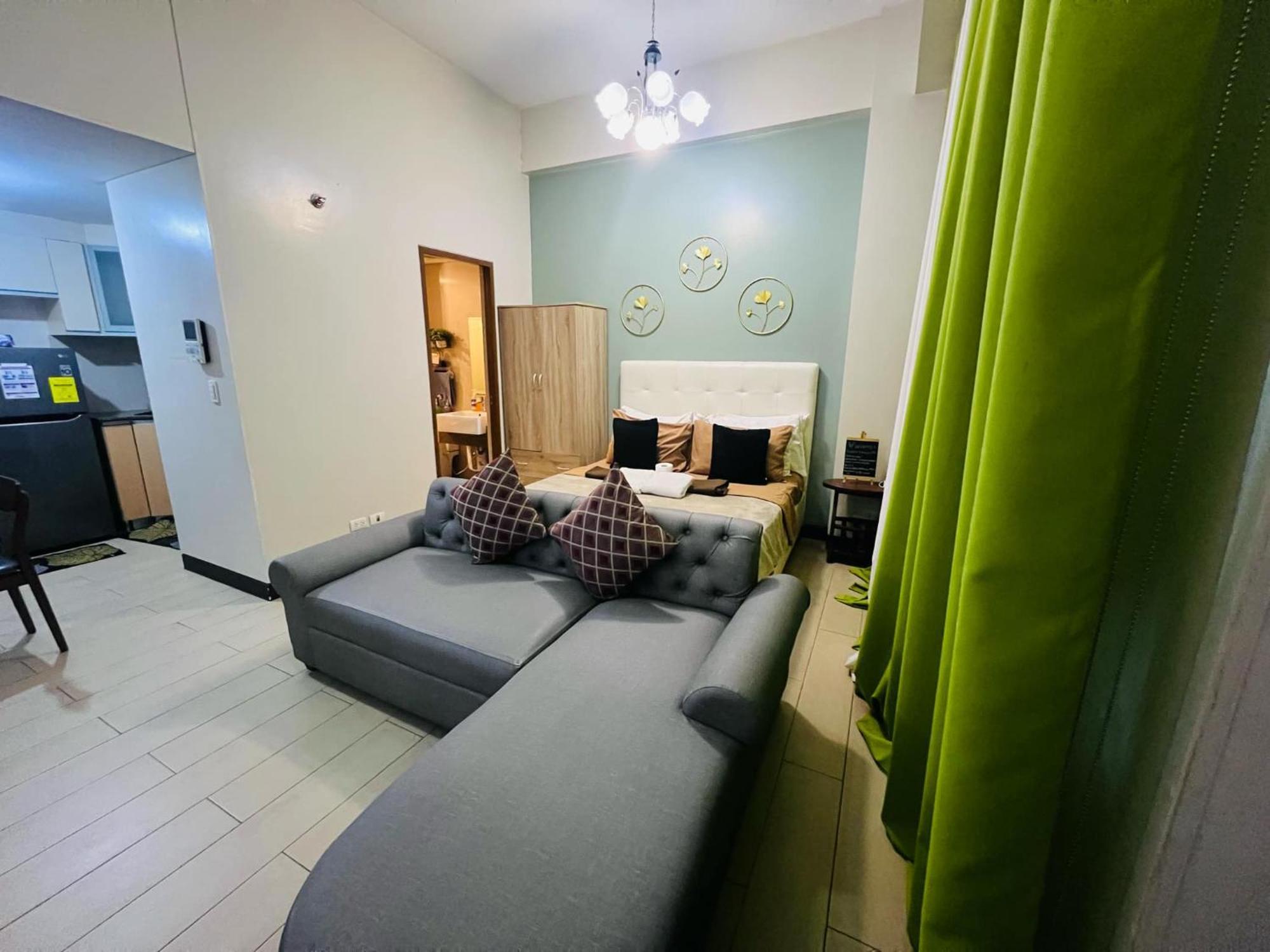 One Palm Tree Villas Condominium - Studio 2Nd Fl With Balcony - Across Terminal 3 Airport Pasay Exterior photo